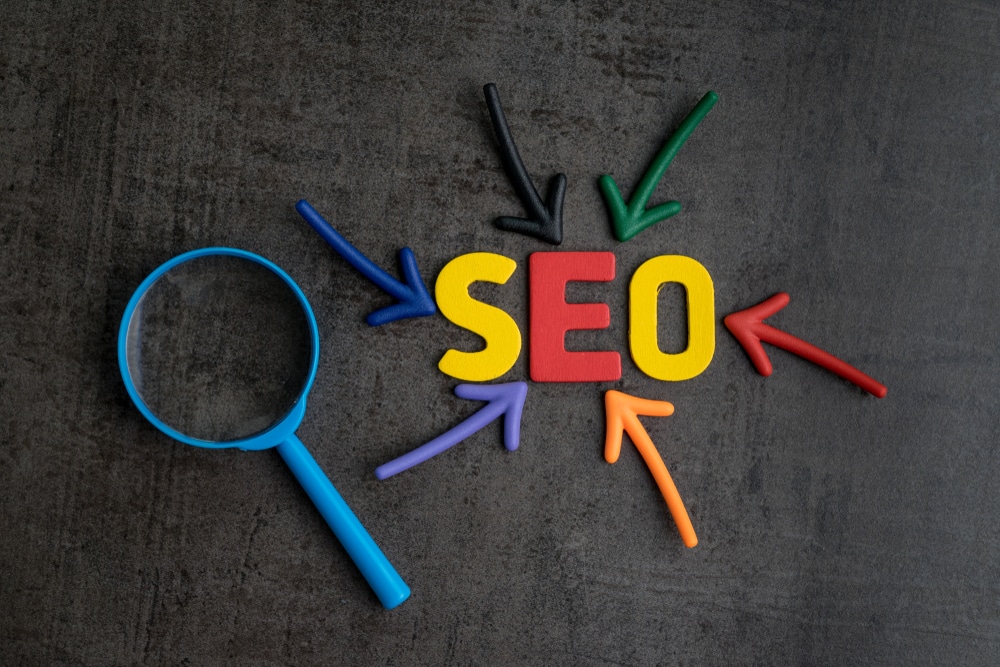 colored arrows pointing at seo